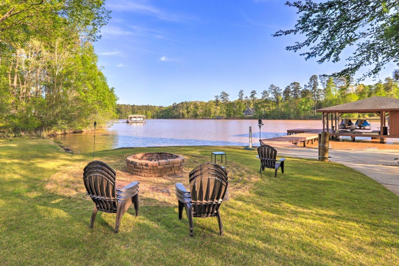 Chic Lake Sinclair Retreat With Dock And Hot Tub! Villa Resseaus Crossroads Esterno foto