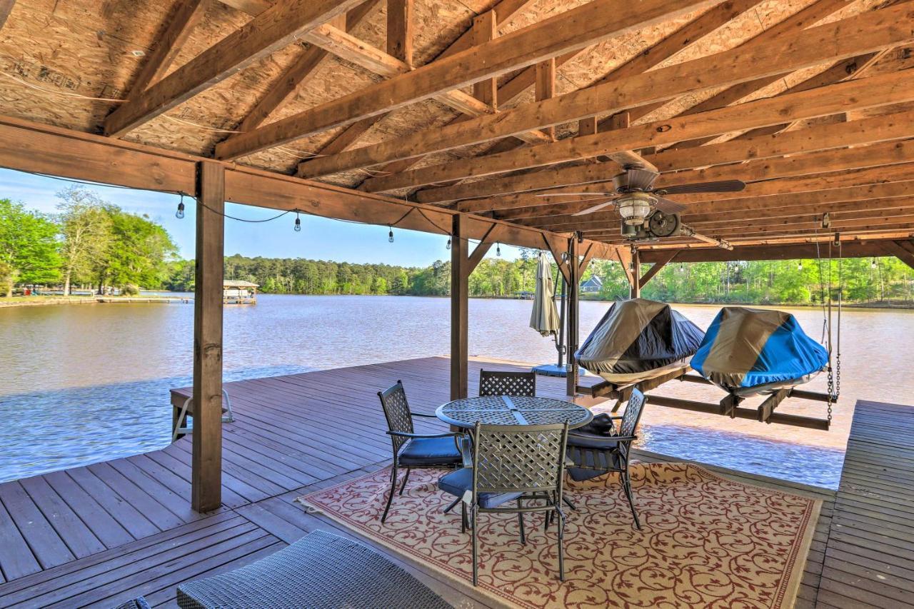 Chic Lake Sinclair Retreat With Dock And Hot Tub! Villa Resseaus Crossroads Esterno foto